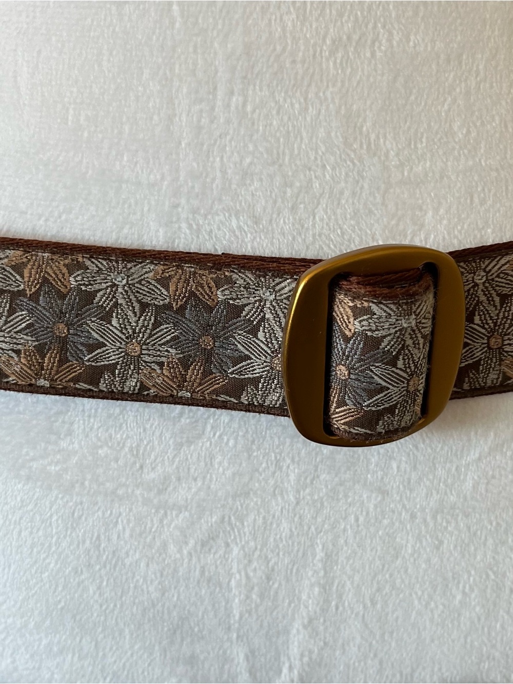 Brown floral belt with gold buckle - Picture 2 of 6